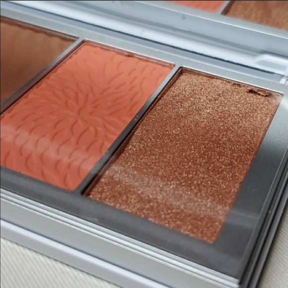 PÜR 4 in 1 Perfecting Face Palette in Medium/Tan - Picture 3 of 8